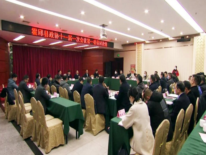 李煜参加人大代表团、政协委员讨论组审议讨论《政府工作报告》2.jpg